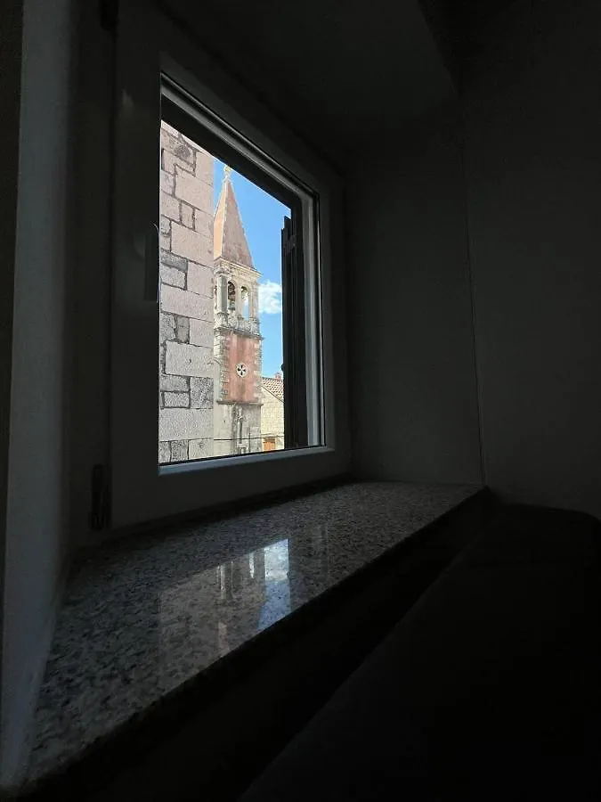 E & E Studio Deluxe Hotel Traù Croazia