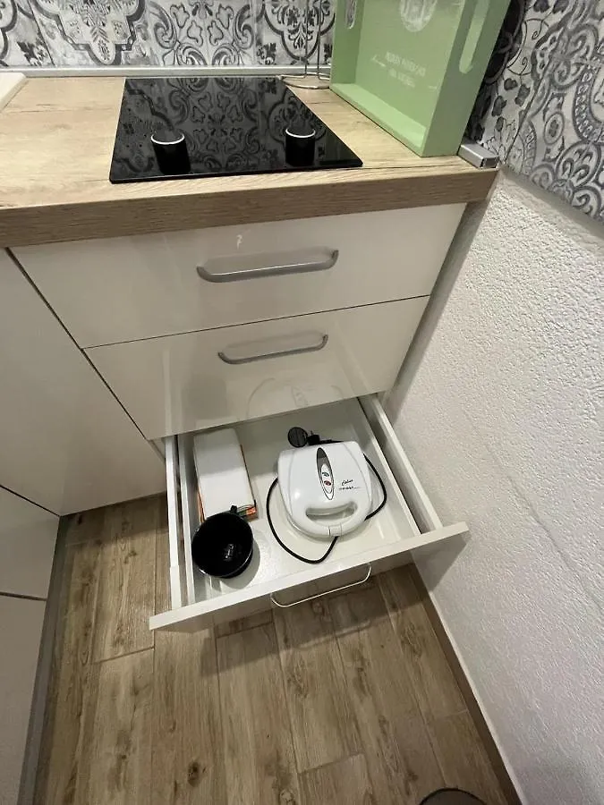 E & E Studio Deluxe Hotell Trogir Pensionat